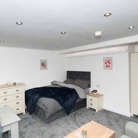 Clifton House * Leeds (West Yorkshire)