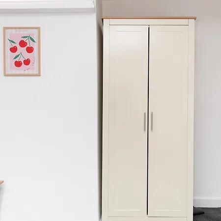 Clifton House Apartment
